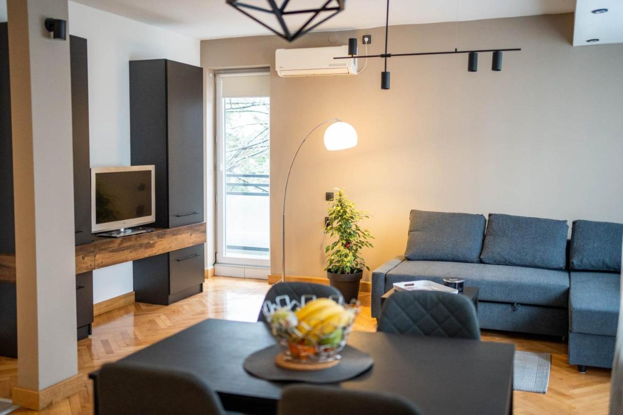 Dora Apartment Бор Екстериор снимка