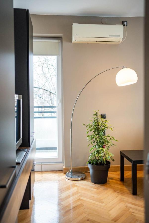 Dora Apartment Бор Екстериор снимка